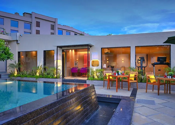 Royale Sarovar Portico Agra