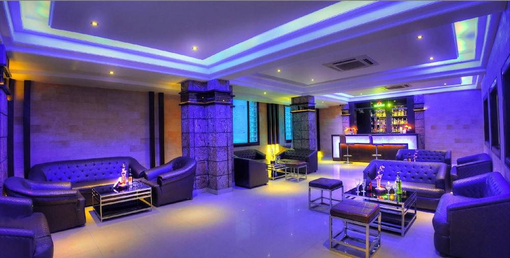 Royale Sarovar Portico Agra