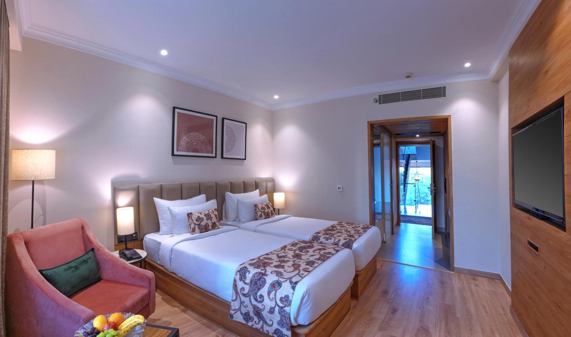 Royale Sarovar Portico Agra