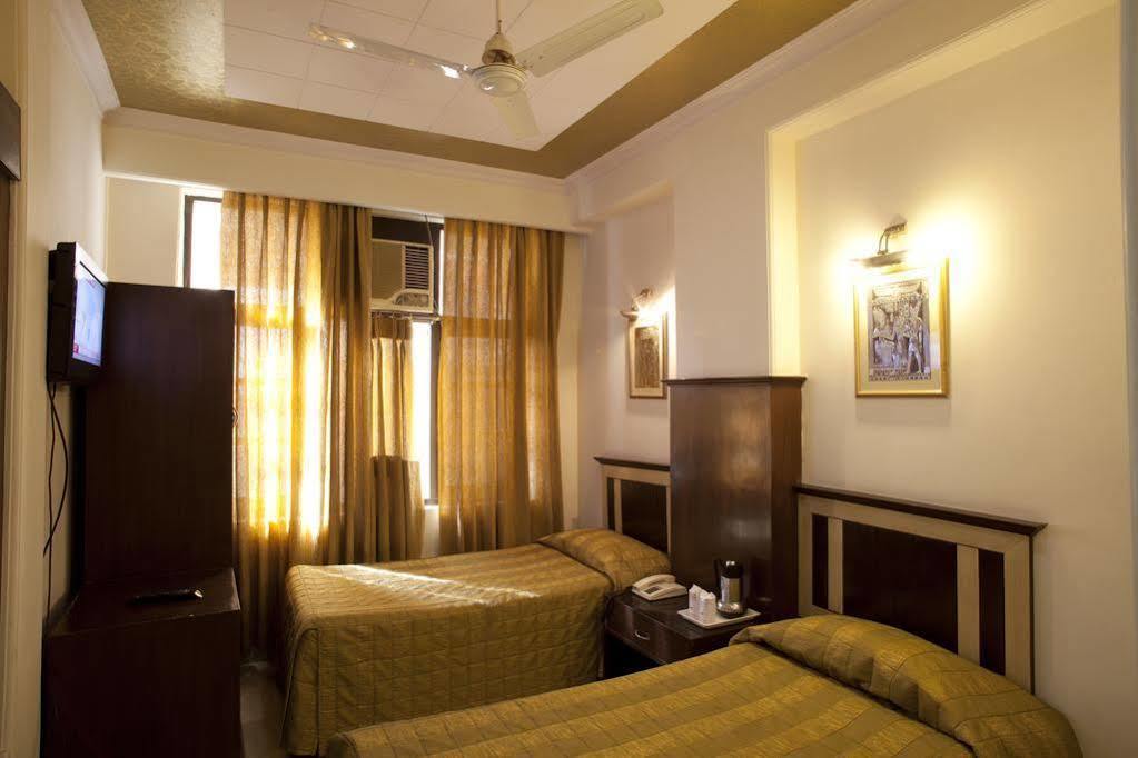 Royale Sarovar Portico Agra Hotel