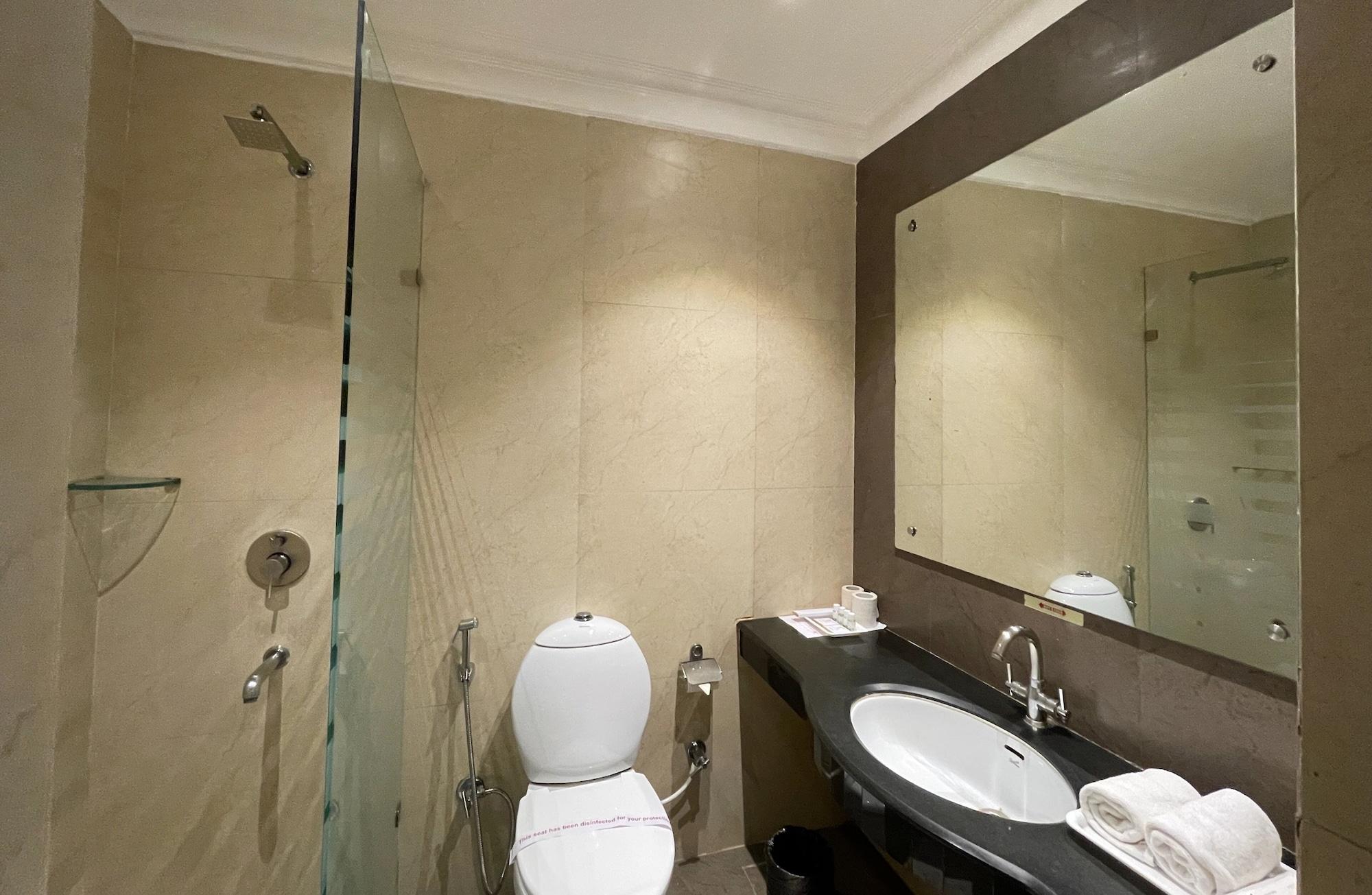 Royale Sarovar Portico Agra Hotel