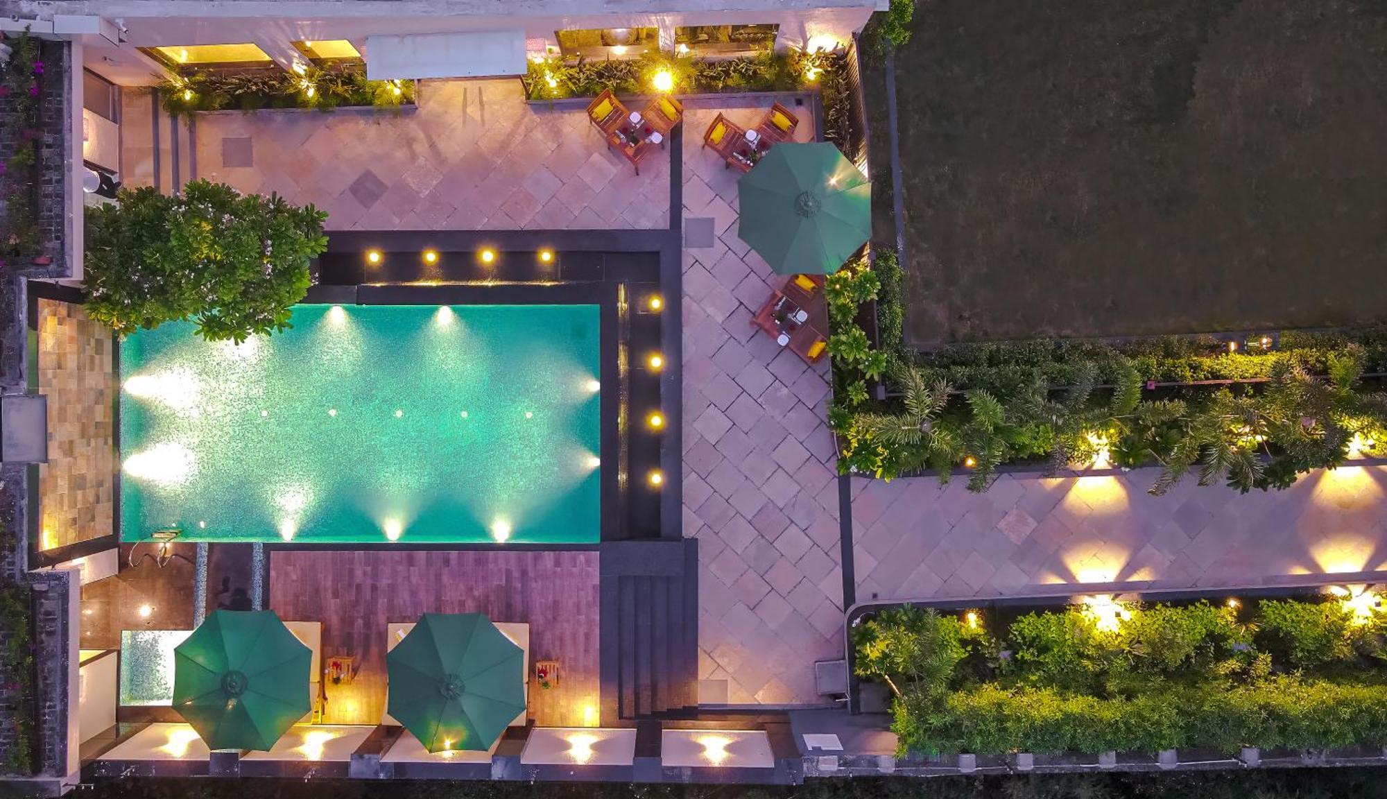 Royale Sarovar Portico Agra 4* Agra (Uttar Pradesh)