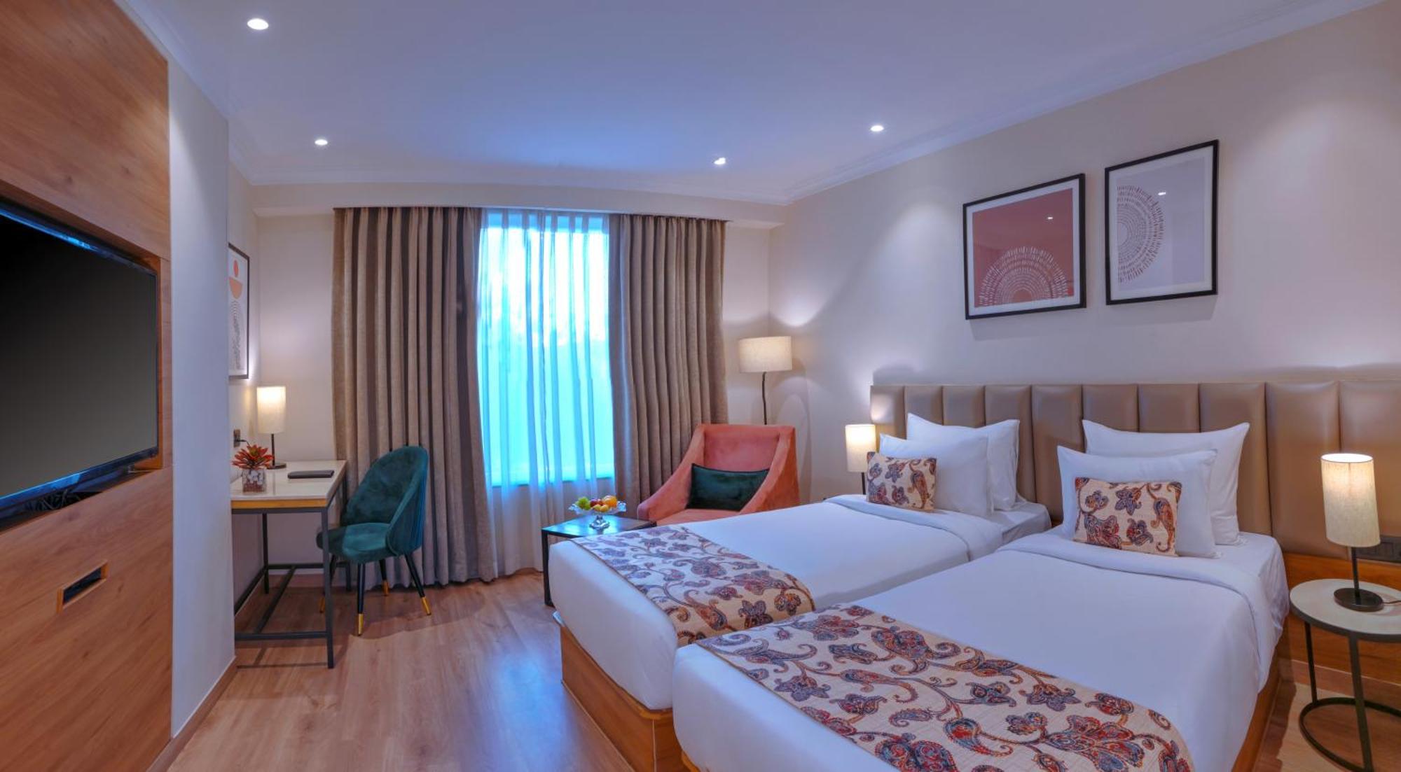 Royale Sarovar Portico Agra Hotel 4*