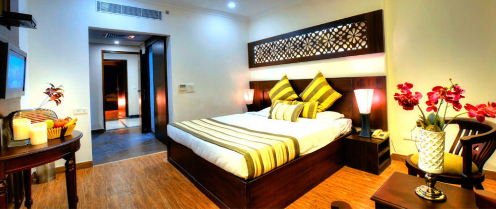 Hotel Royale Sarovar Portico Agra 4*